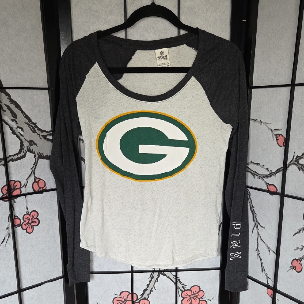 Victoria's Secret PINK Gray and Cream Long Sleeve Tee Green Bay Packers Size S